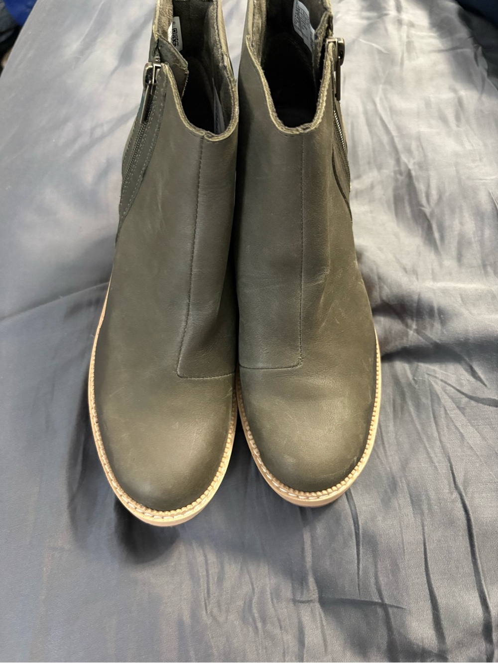 Toms Women's Dark Green Leather Ankle Boots with Contrast Sole